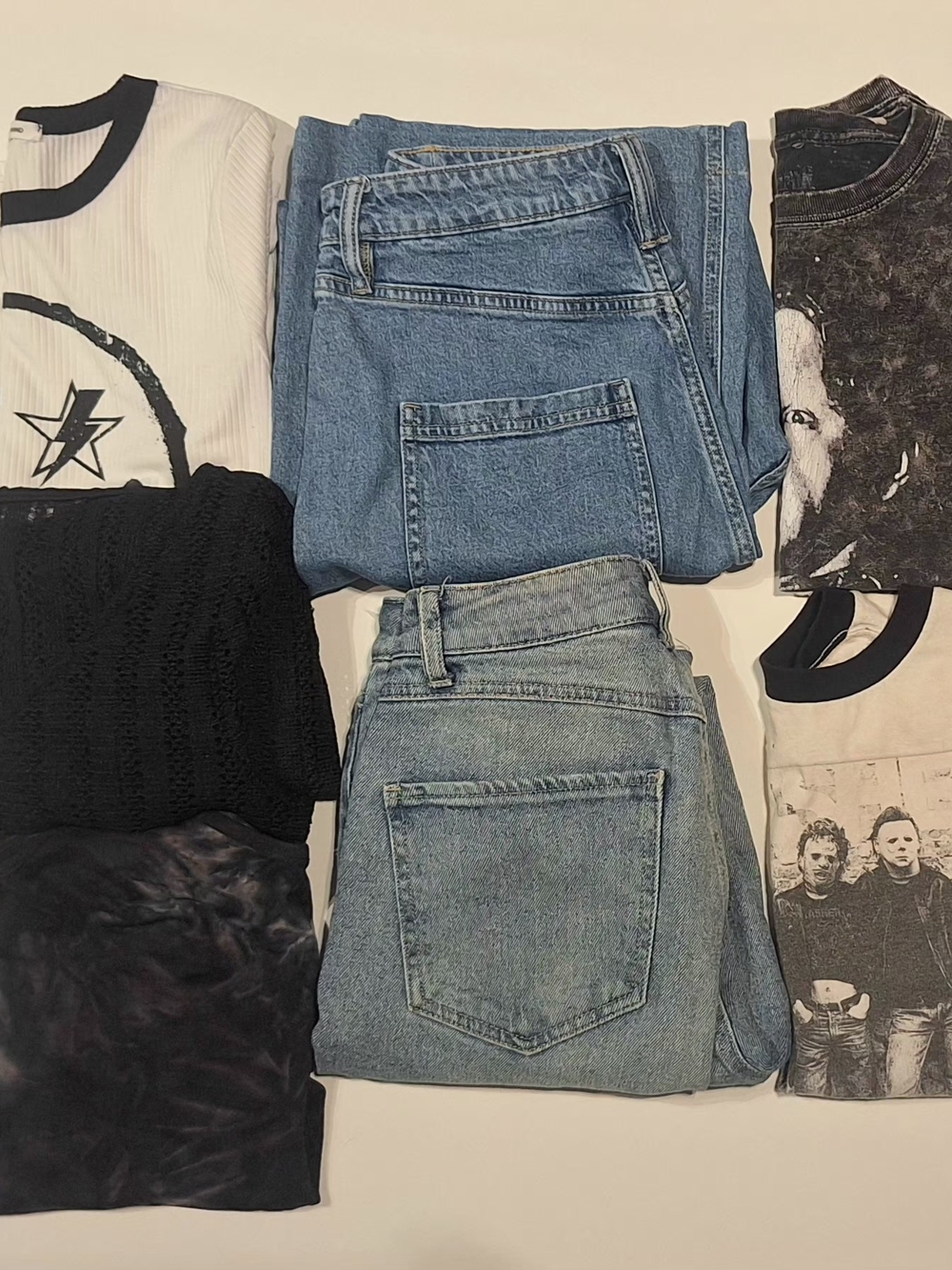 Trendy Y2K / Grunge Bundle – Graphic Tees, Mesh Top & Distressed Jeans